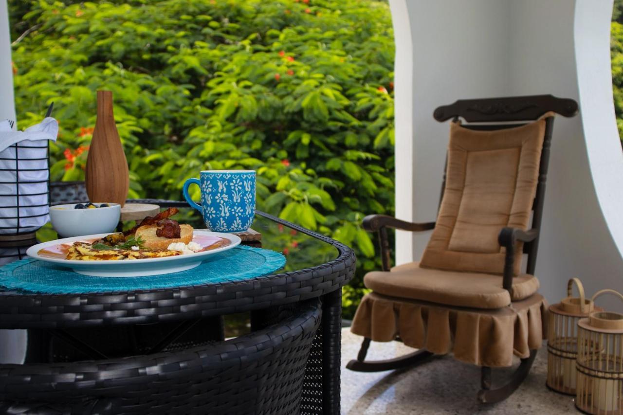لوكويللو The Serene House Bed & Breakfast المظهر الخارجي الصورة