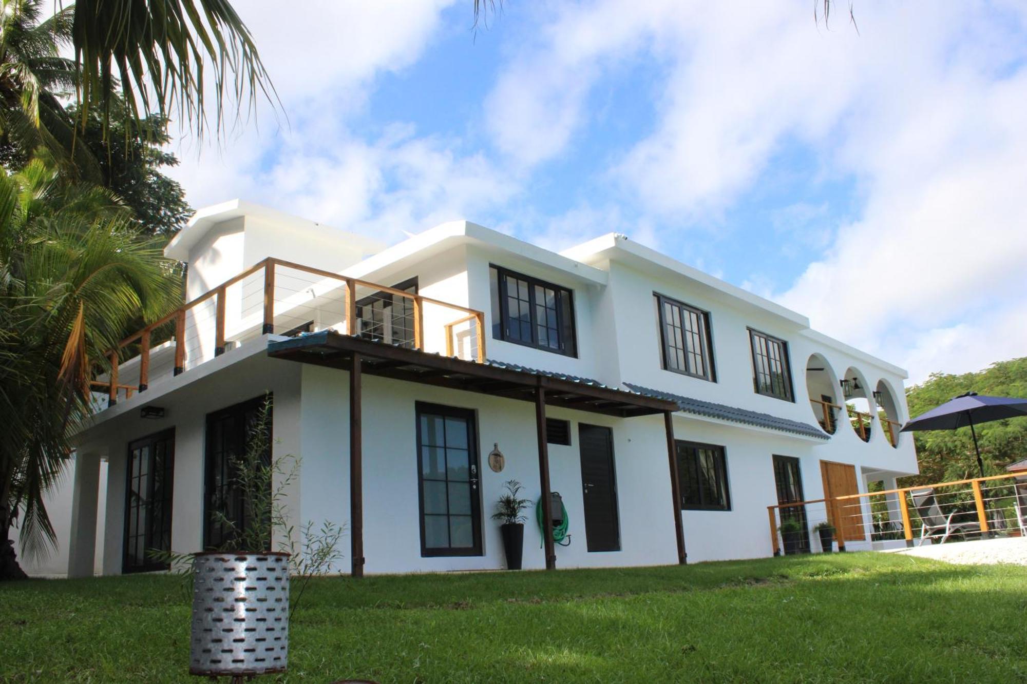 لوكويللو The Serene House Bed & Breakfast المظهر الخارجي الصورة